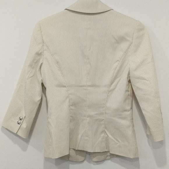 White House Black Market 3Q Blazer - Picture 7 of 8